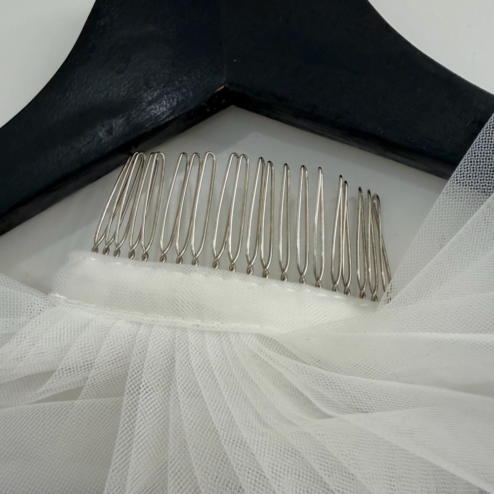 Bridal kit: White Bride Robe + Short Veil - Picture 9 of 14